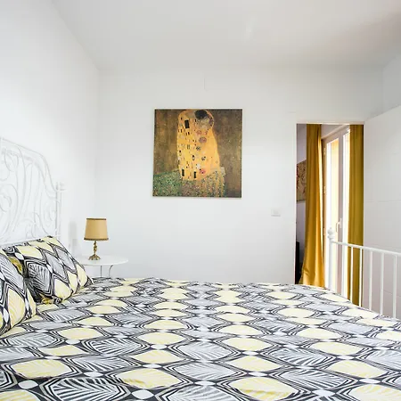 Viento De Corredera Apartment *